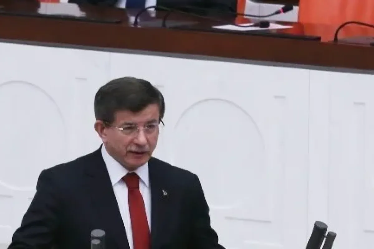 Davutoğlu: "Tarih ve insanlık önünde mahcup olacak ve hesap verecekler"