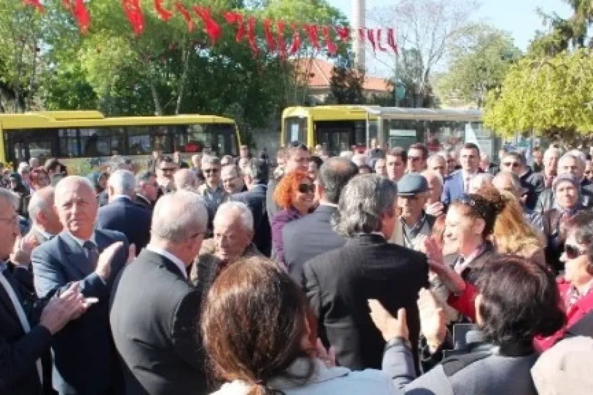 Törene katılmayan valiye protesto