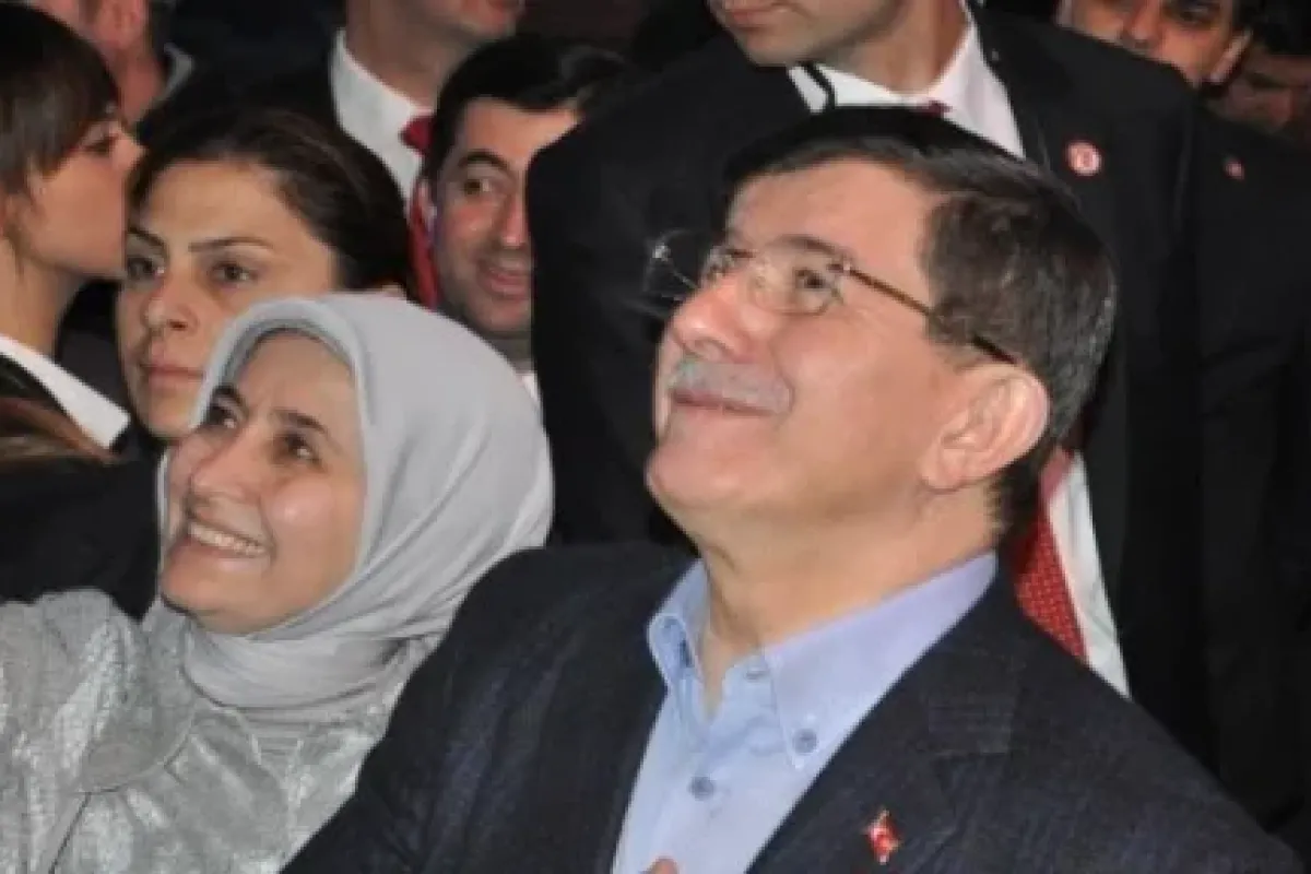 Başbakan Davutoğlu Valiliği ziyaret etti
