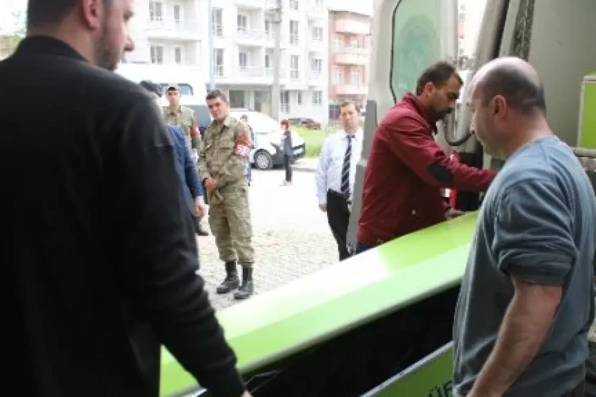 Astsubay evinde ölü bulundu