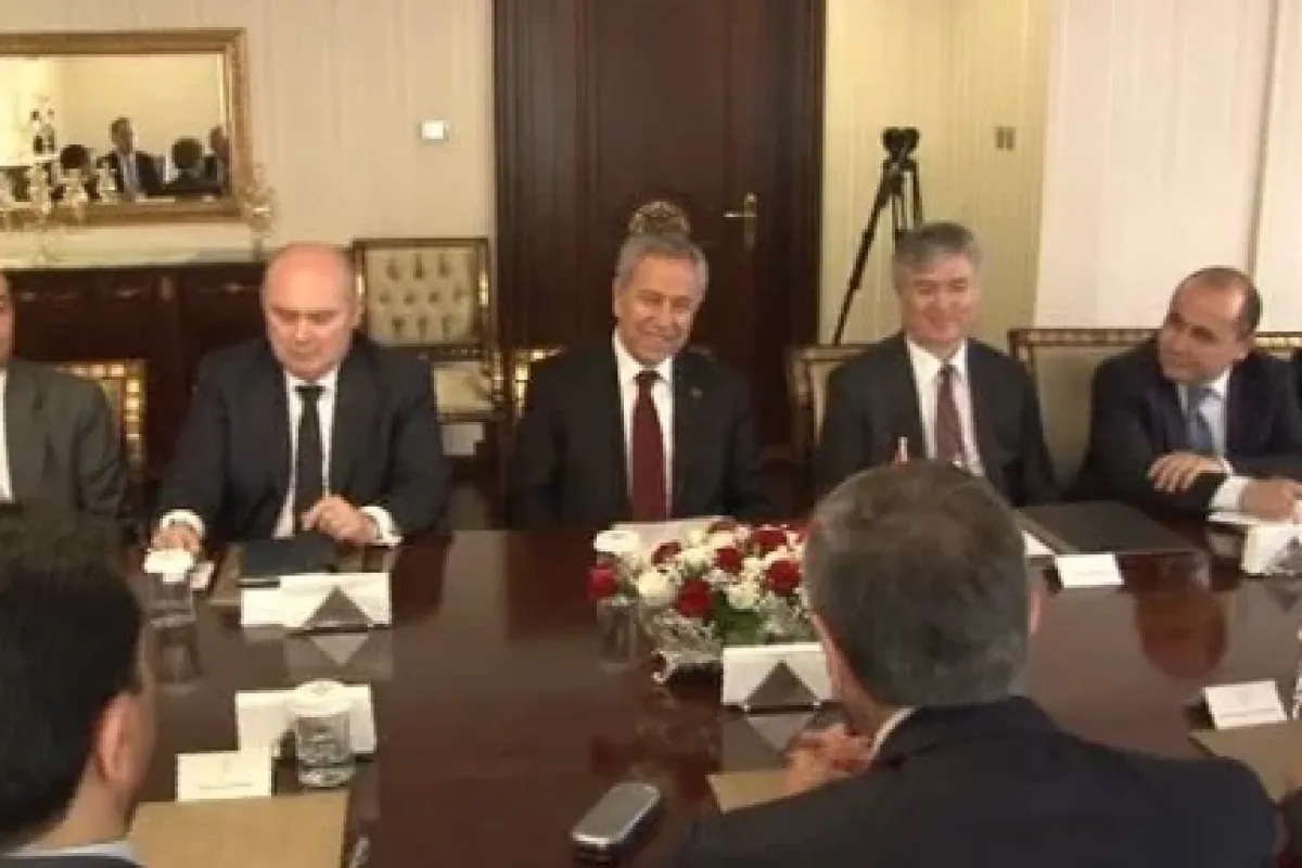 Arınç ve Akıncı heyetlerarası görüşmeye başkanlık etti