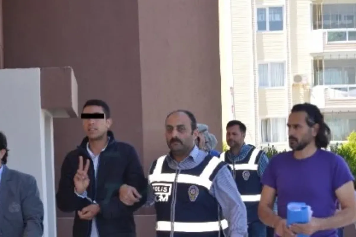 İzmir polisinden eş zamanlı "uyuşturucu" operasyonu