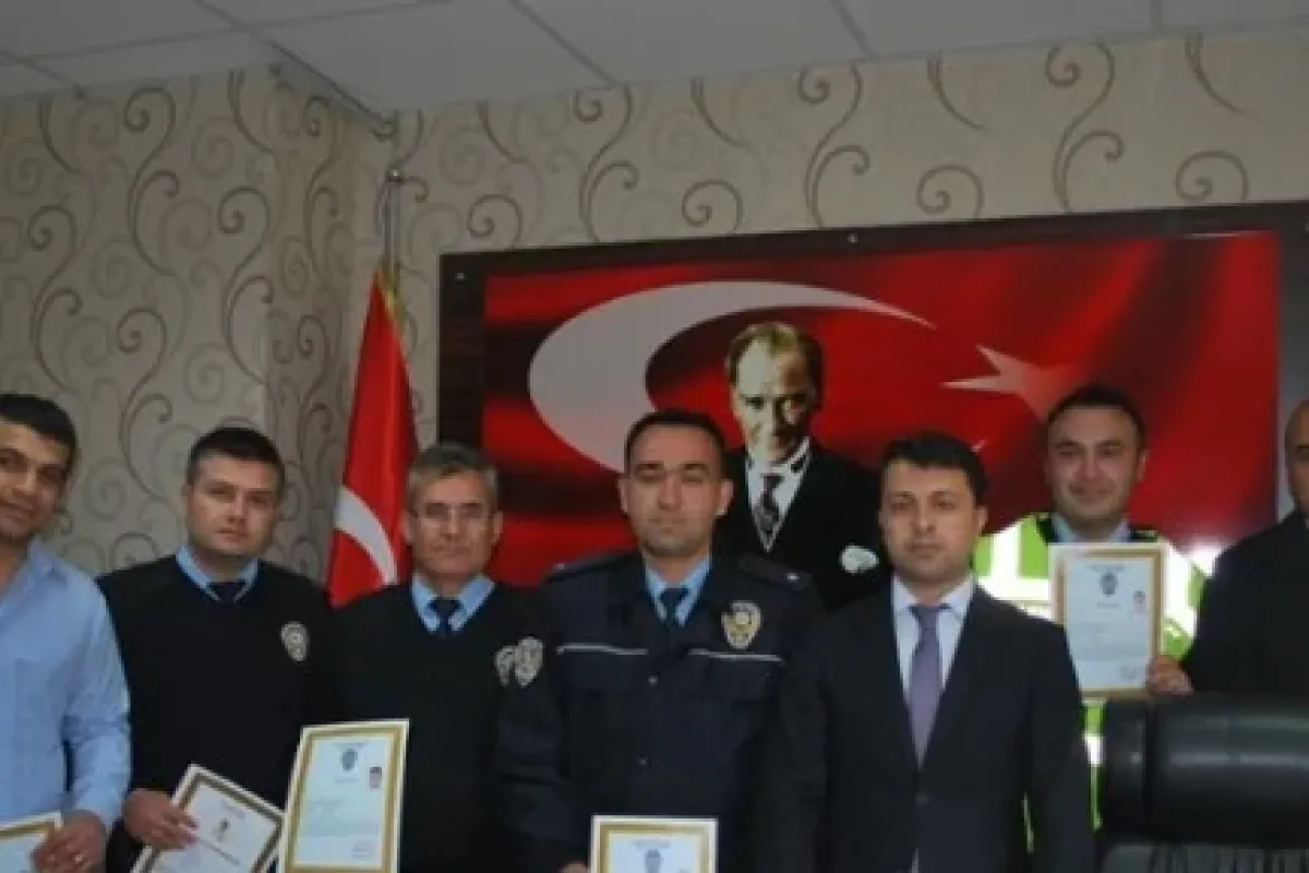 O polislere ödül