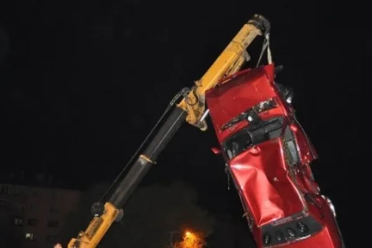 Otomobil sulama kanalına uçtu: 1 yaralı