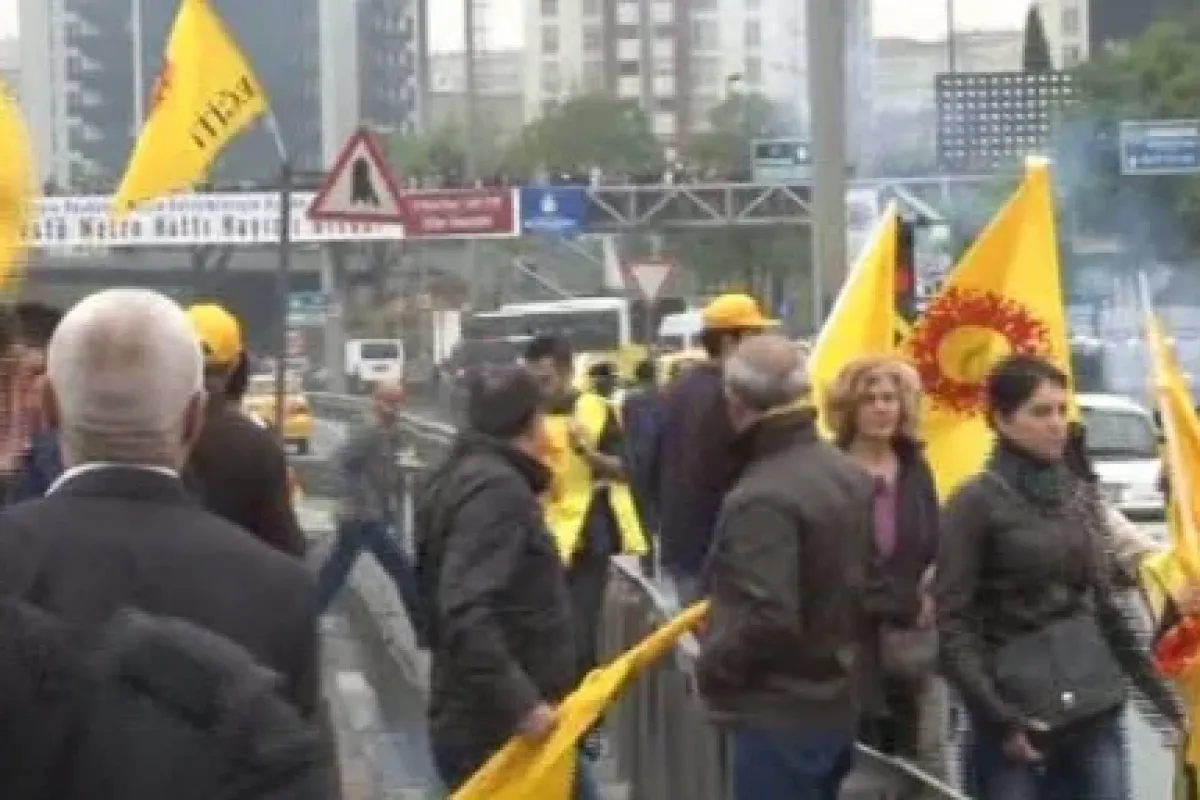 Yol kesip eylem yaptılar