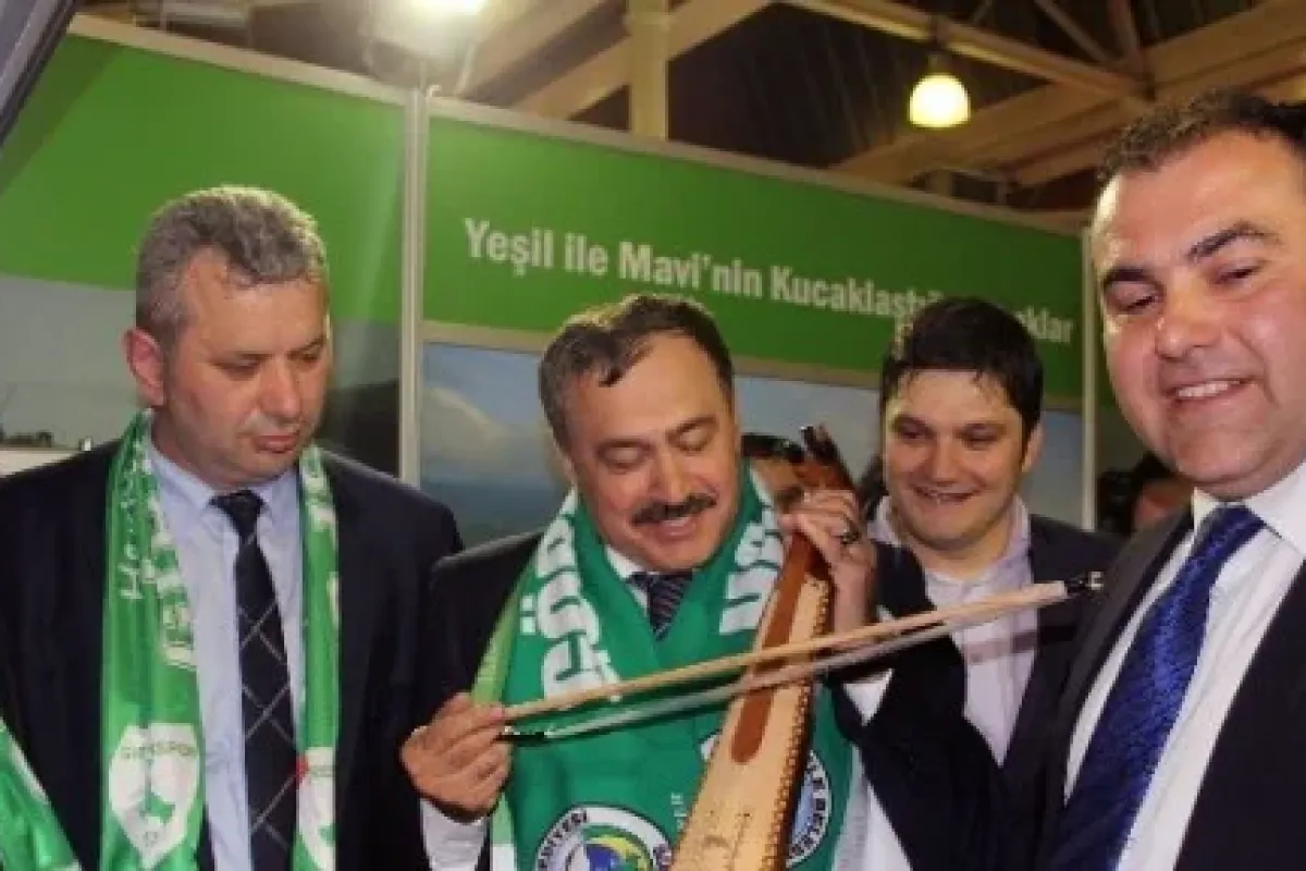 Bakan, önce çoban oldu, sonra kemençeci