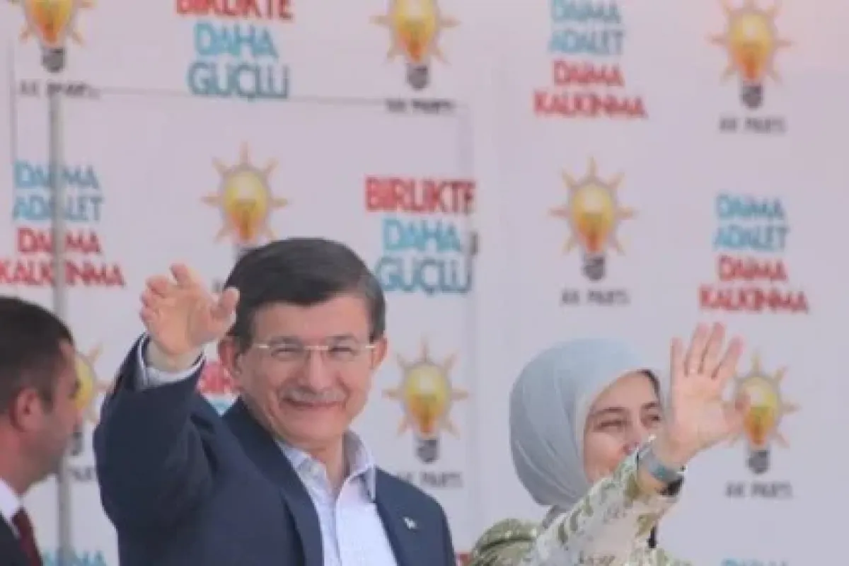 Davutoğlu Bahçeli’yi yuhalatmadı