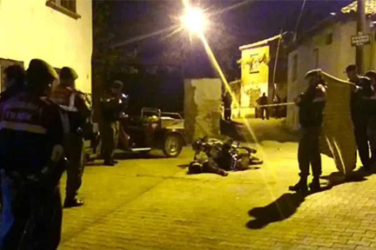Motosiklet sürücüsüne kurşun yağdırdılar