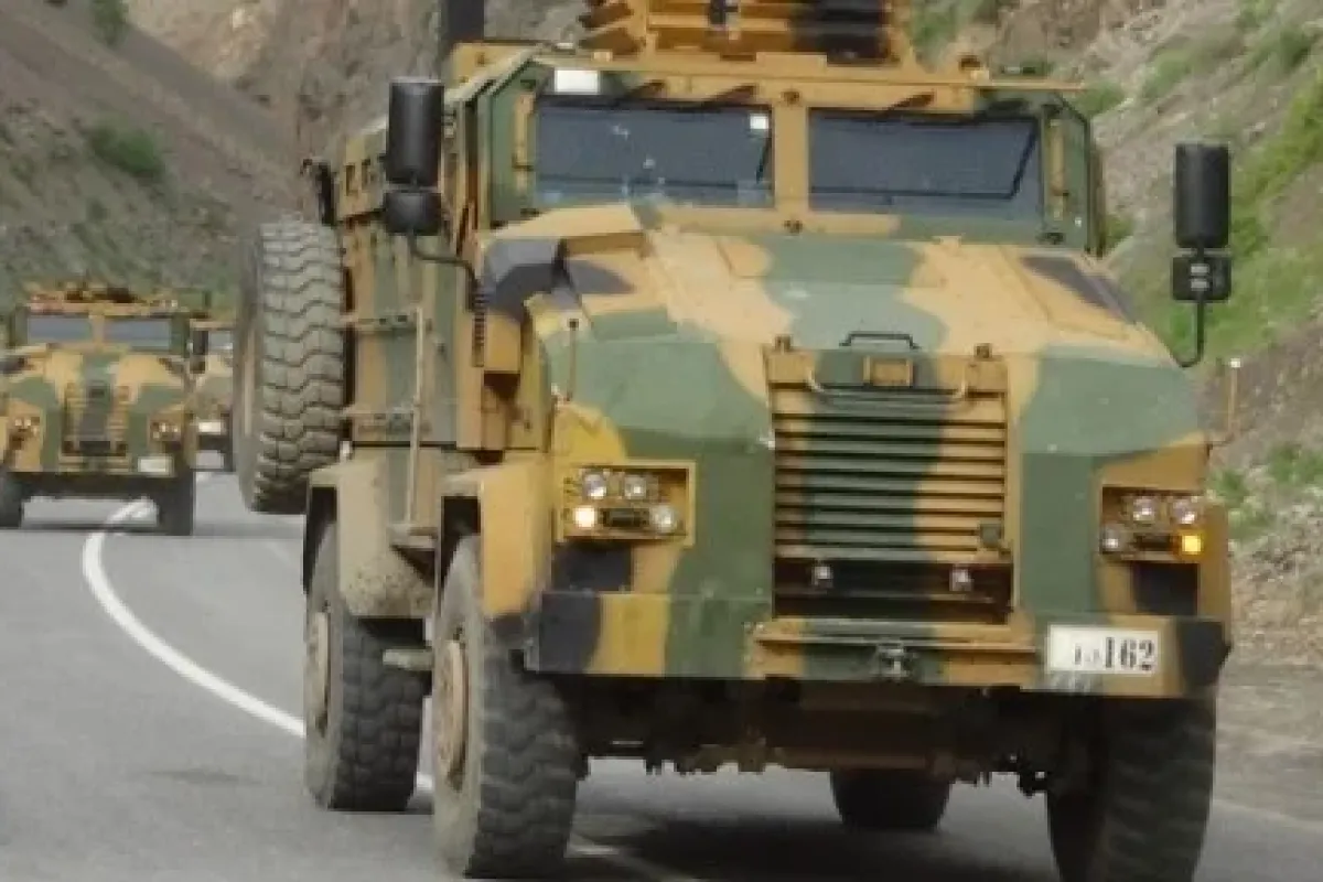 Sınır boylarına yönelik askeri sevkıyat sürüyor