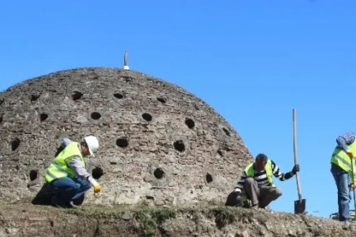 Tarihi hamam restore ediliyor