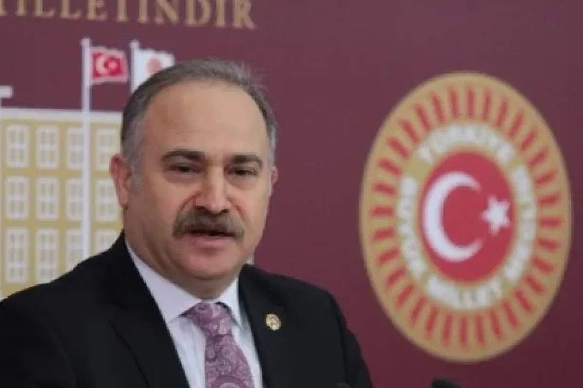 Beraat kararını topa tuttu