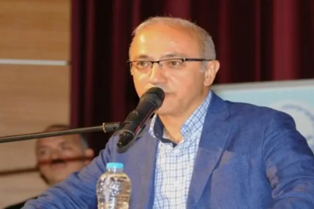 Bakandan 4G ihalesinin ertelenmesine ilişkin açıklama
