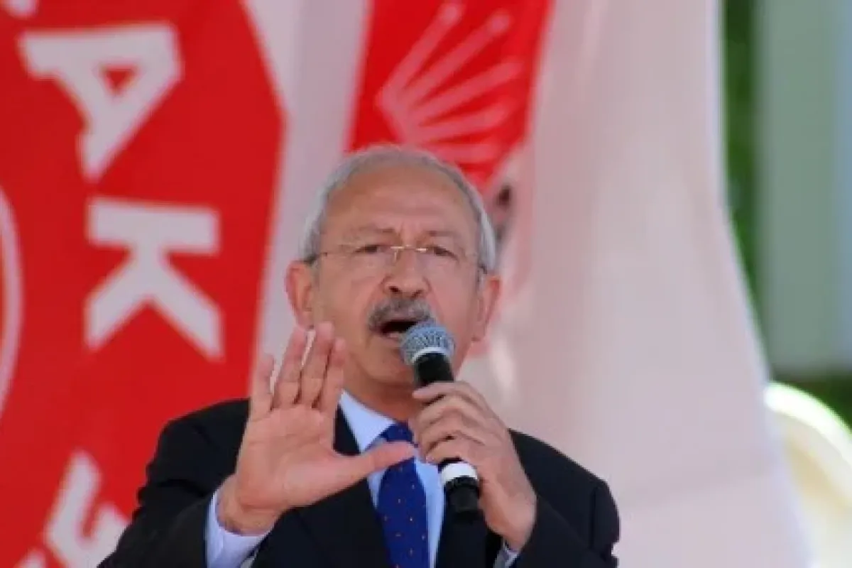 Bakanı yuhalatmadı