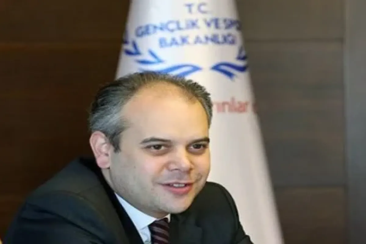 Spor Bakanından Emre’ye destek