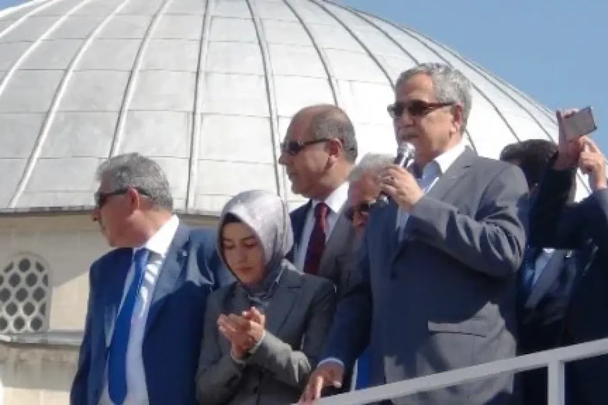 Arınç: Bunu kim yaptıysa alçaktır