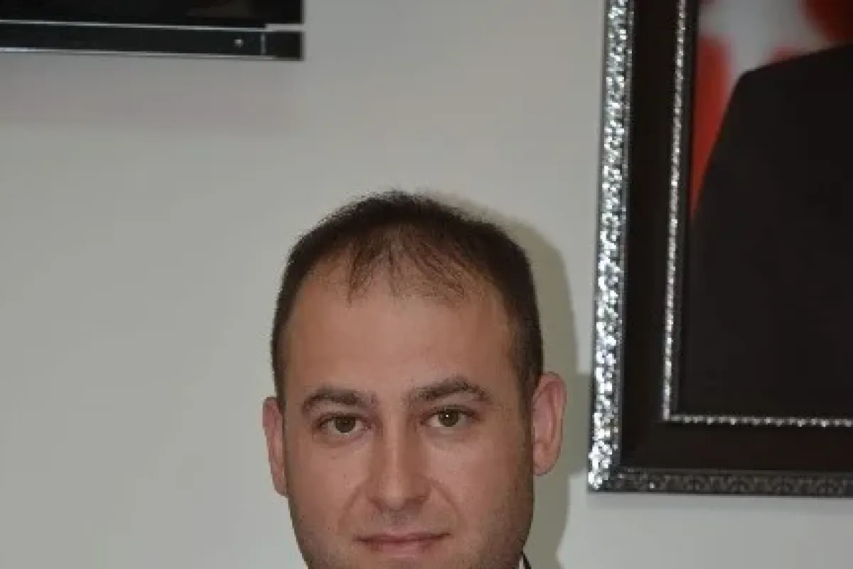 AK Parti’den Bahçeli’ye sürpriz pankart