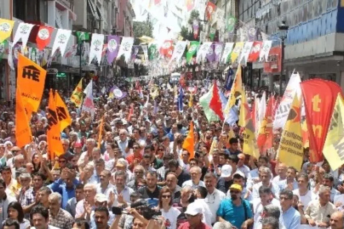 HDP binalarındaki saldırılar protesto edildi
