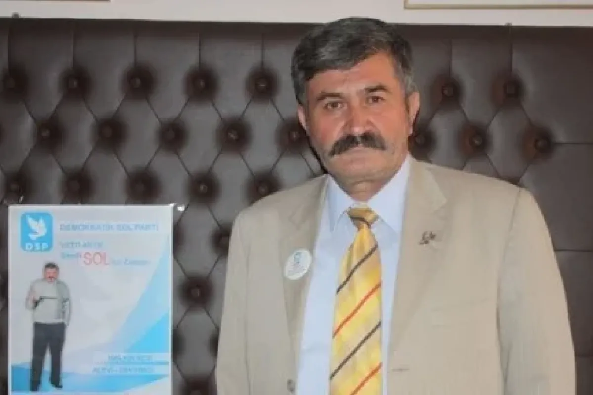 Rakı kadehli afiş istifa getirdi