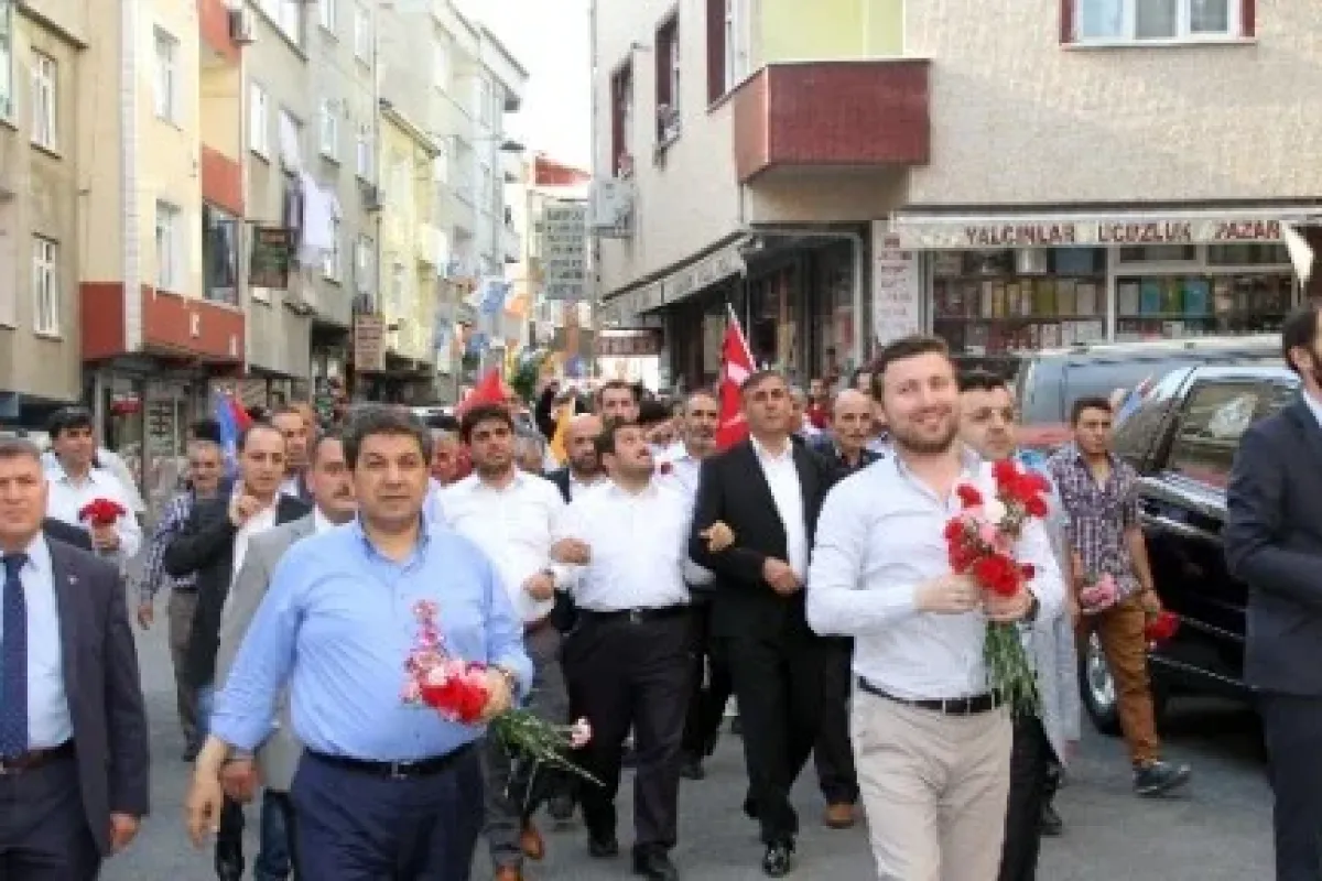 7 bin 569 metrelik ’’sevgi yürüyüşü’’