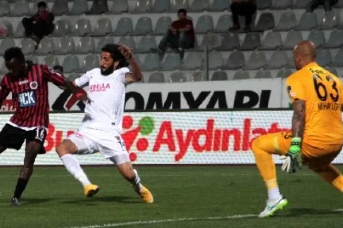 Açılış maçında 3 gol vardı