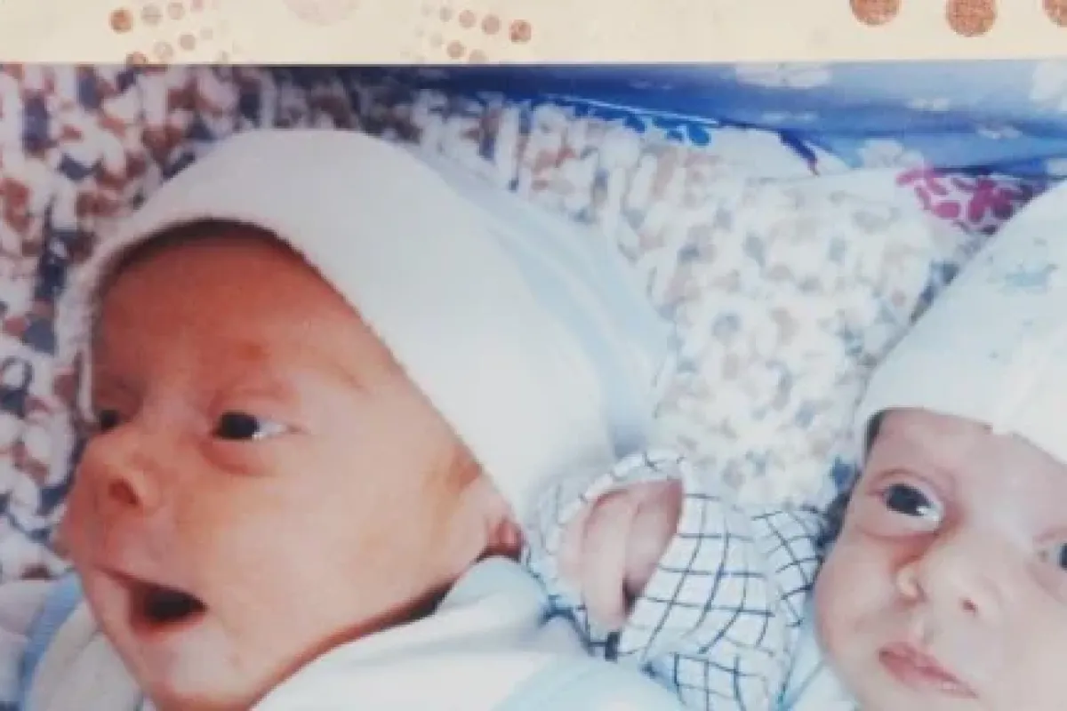 Dedeleri ile birlikte toprağa verildiler