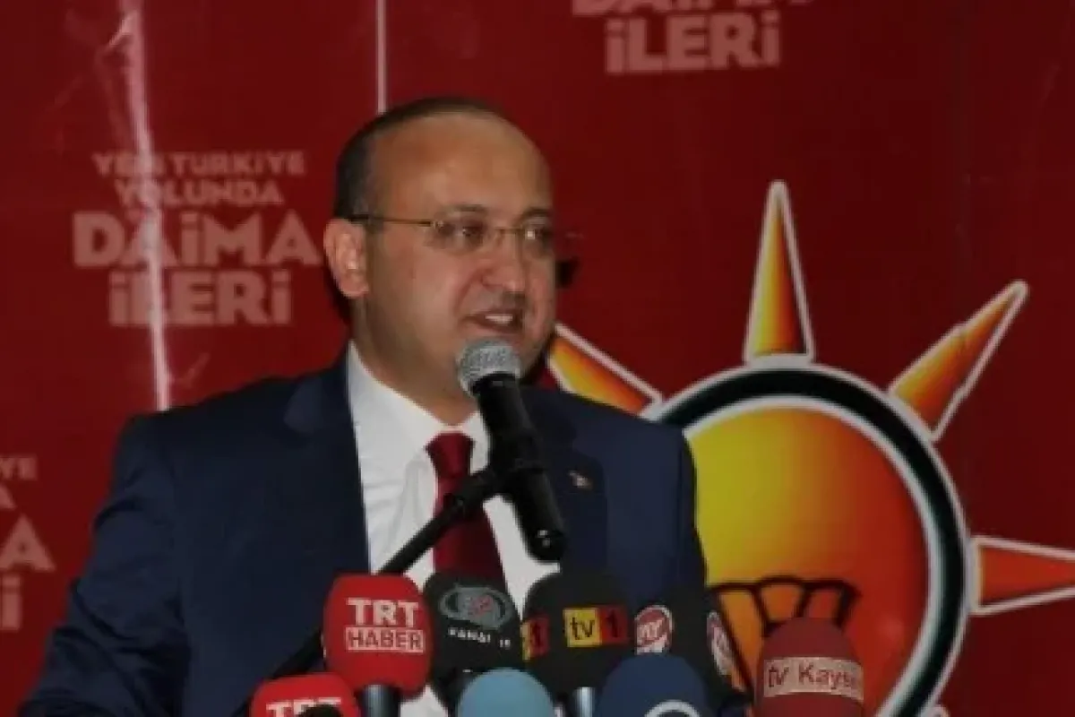 "Türk askerine silah çekerken de mi...”