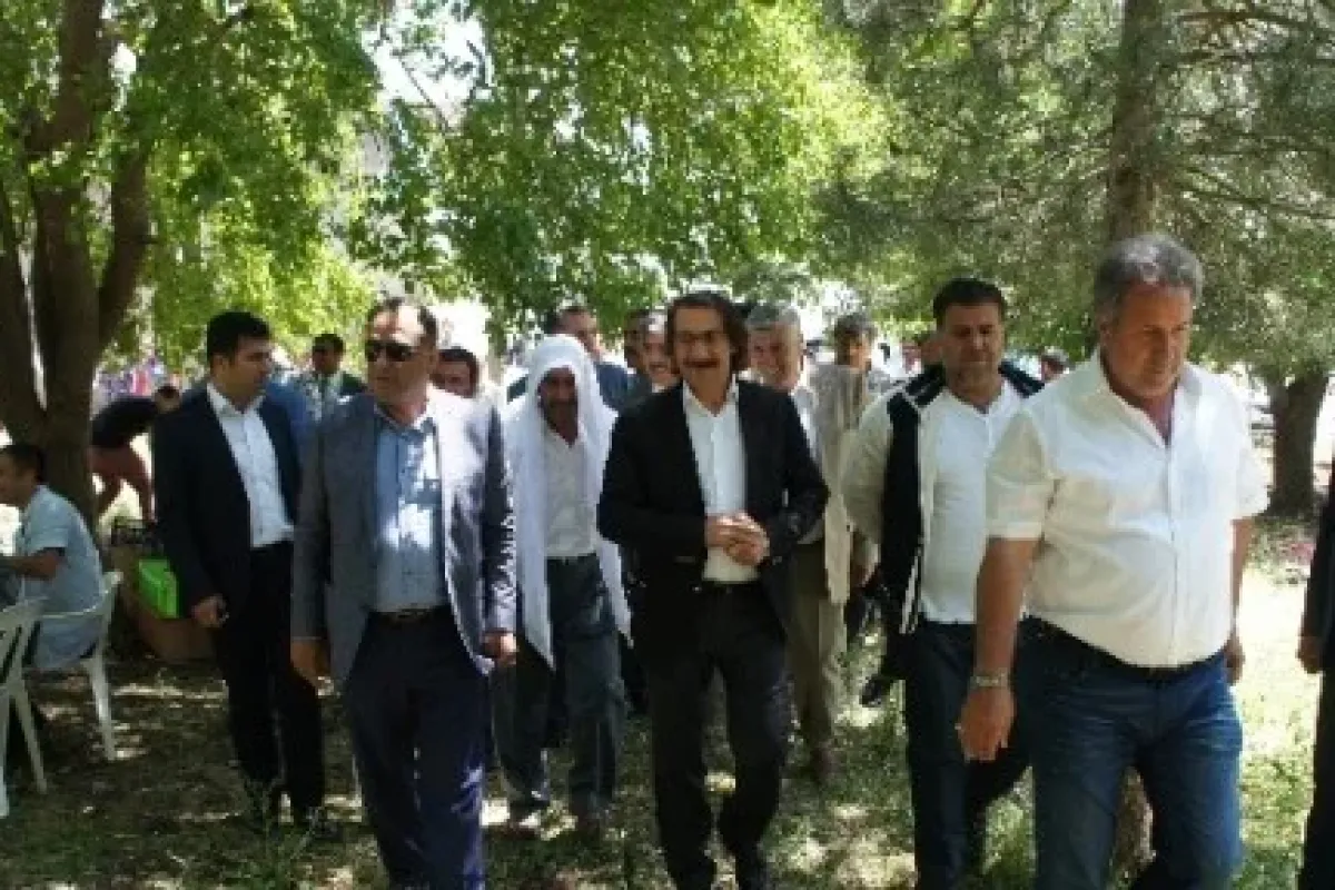 "90’lı yıllarda o manşetleri atanlar şimdi Kürtlere..."