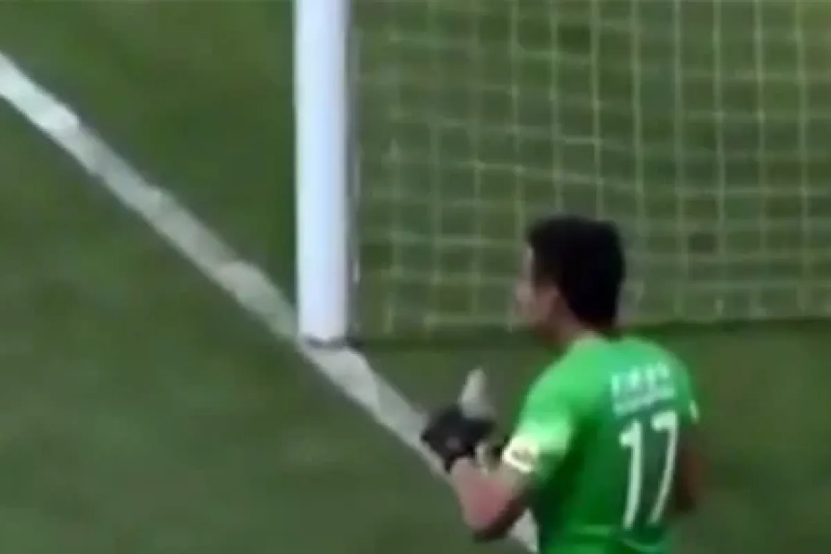 Su içerken gol yedi !
