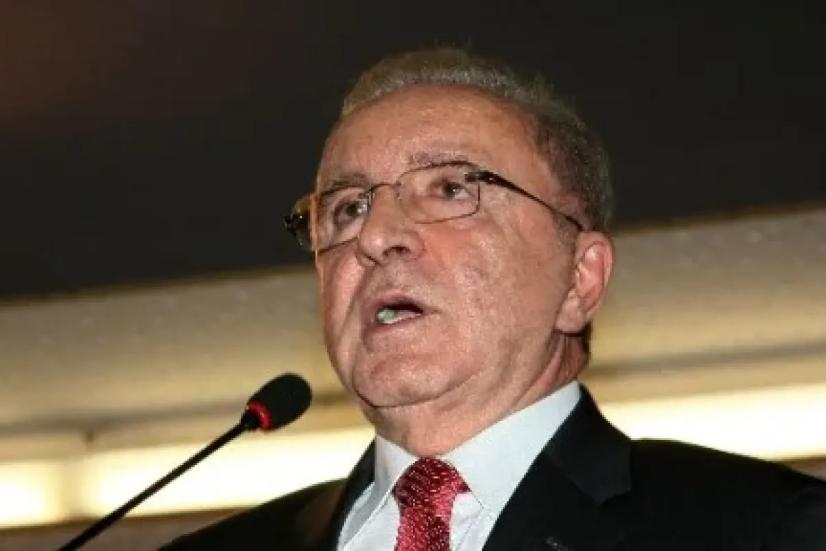Ünal Aysal’dan mesaj var