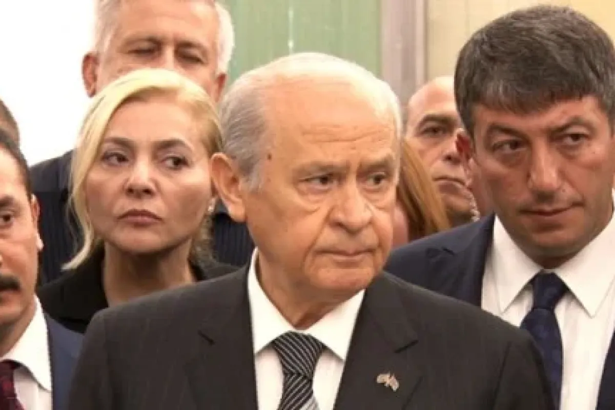 Bahçeli’den istifa çağrısı