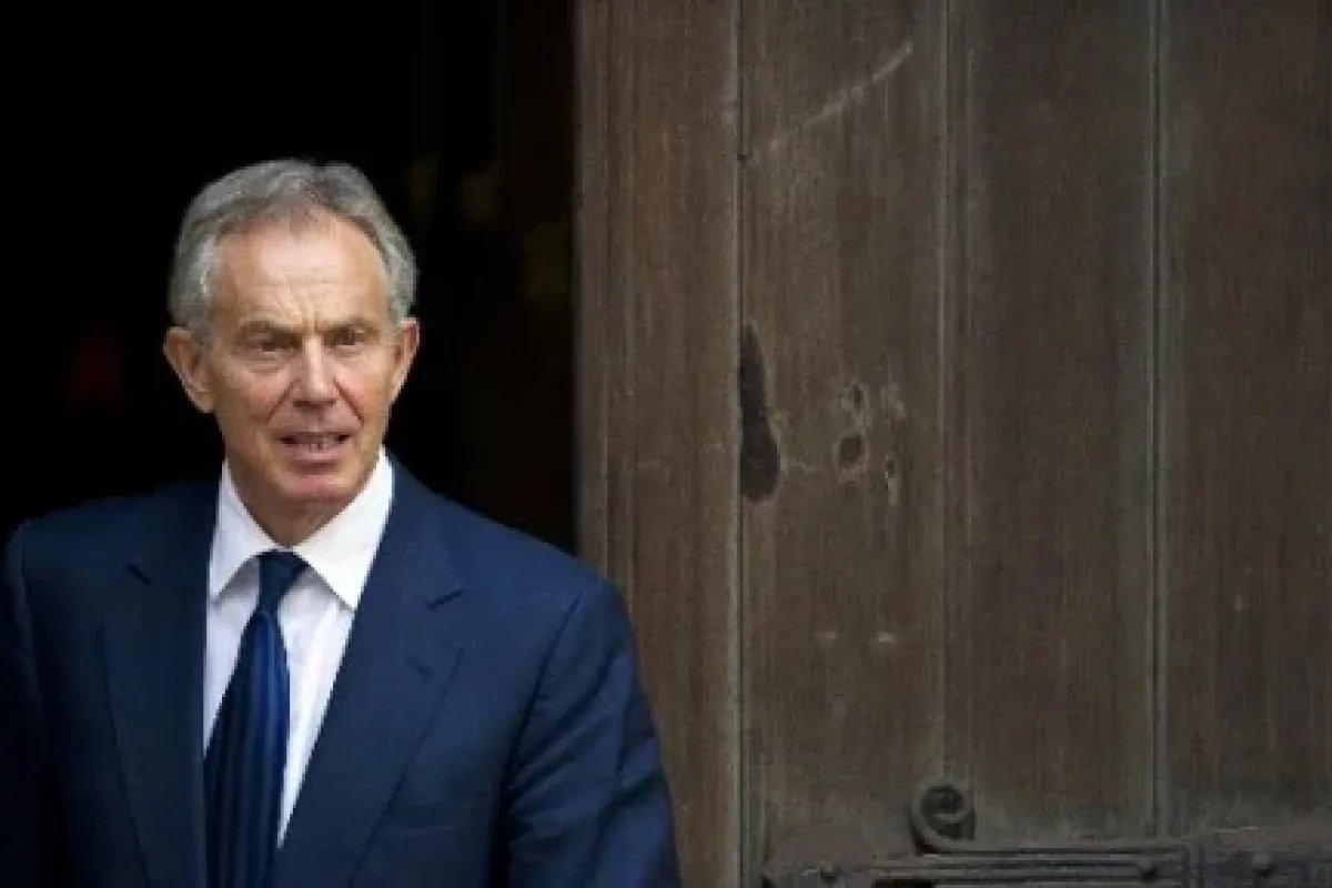 Tony Blair istifa etti