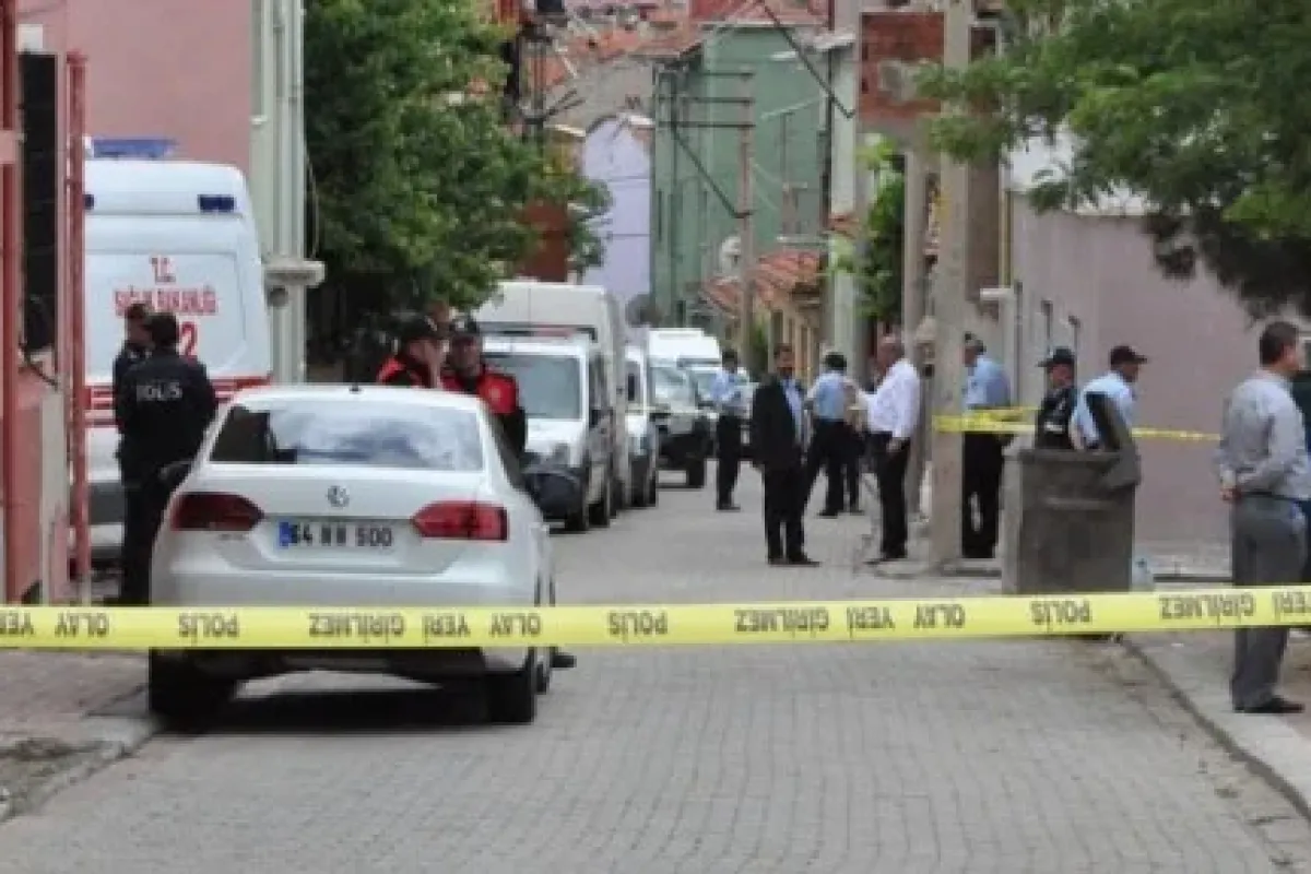 Alacak verecek kavgası kanlı bitti: 2 ölü, 3 yaralı