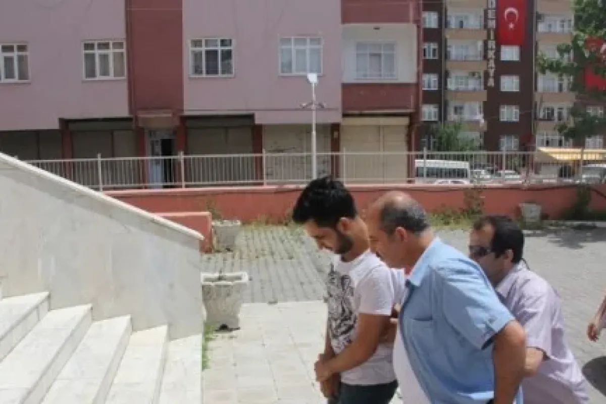 Cumhurbaşkanı ve Başbakan’a hakarete gözaltı
