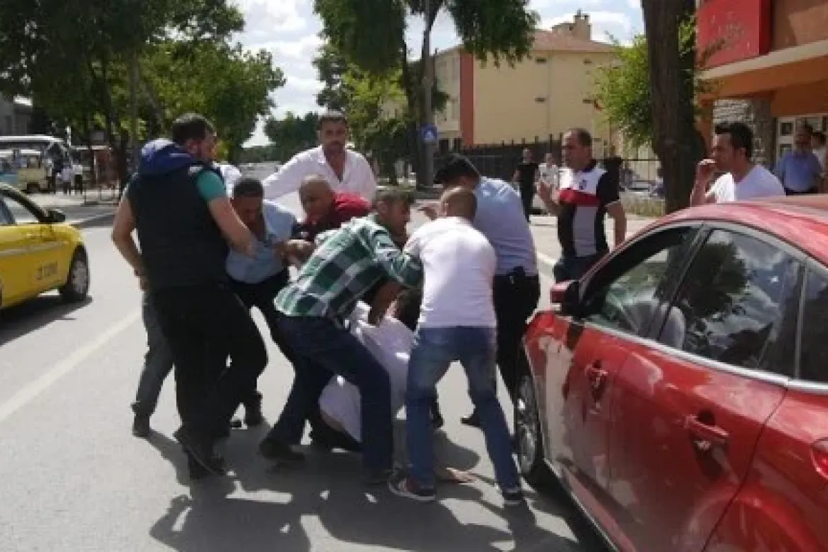 Edirne’de silahlı kavga: 2 polis yaralı