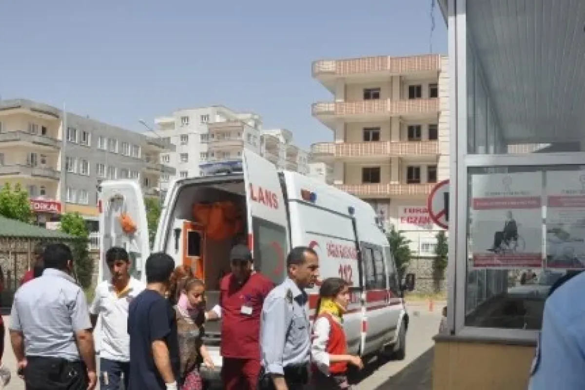 Öğrenci servisi devrildi: 2’si ağır 16 yaralı