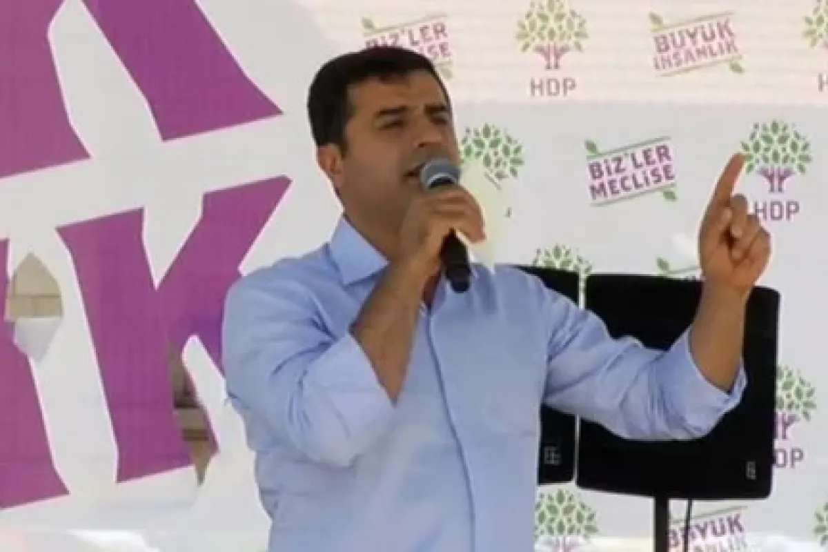 "AKP ve ona oy verenler..."