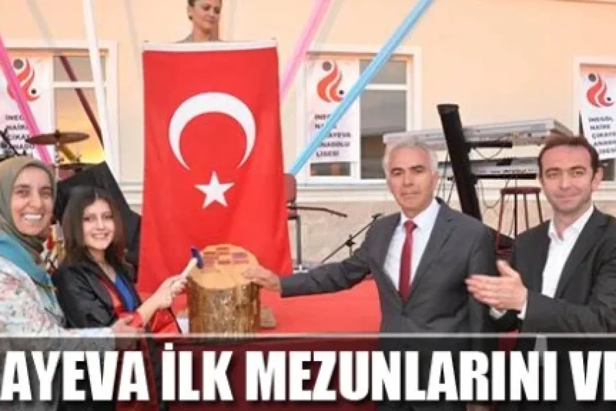 Naire Çikayeva İnegöl Anadolu Lisesi İlk Mezunlarını Verdi