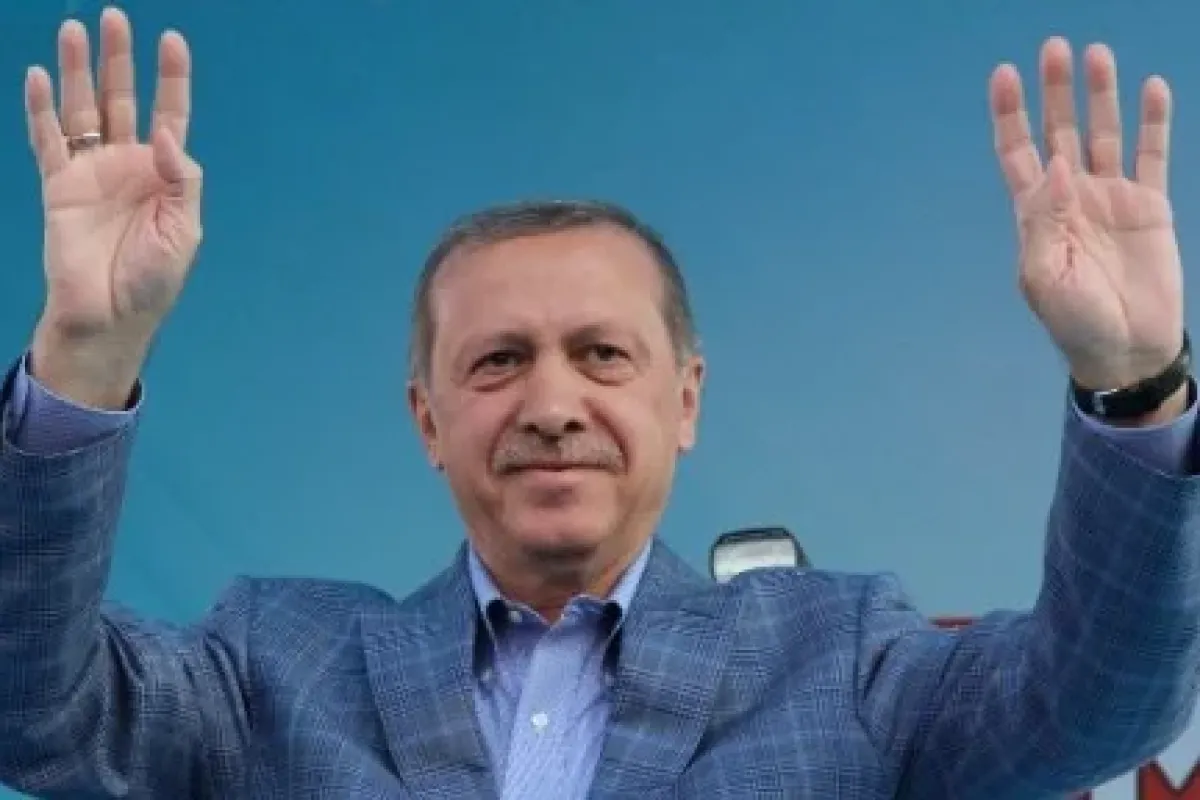 ’’Ne olur bu yalancıların peşinden kopun"