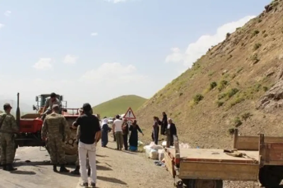 Römorklu traktör devrildi: 29 yaralı