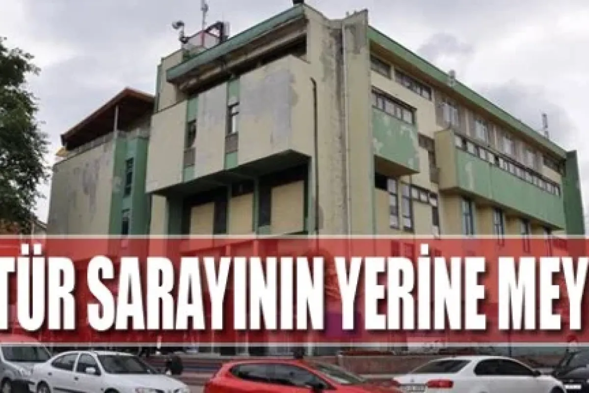 Kültür Sarayının Yerine Meydan Yapılacak