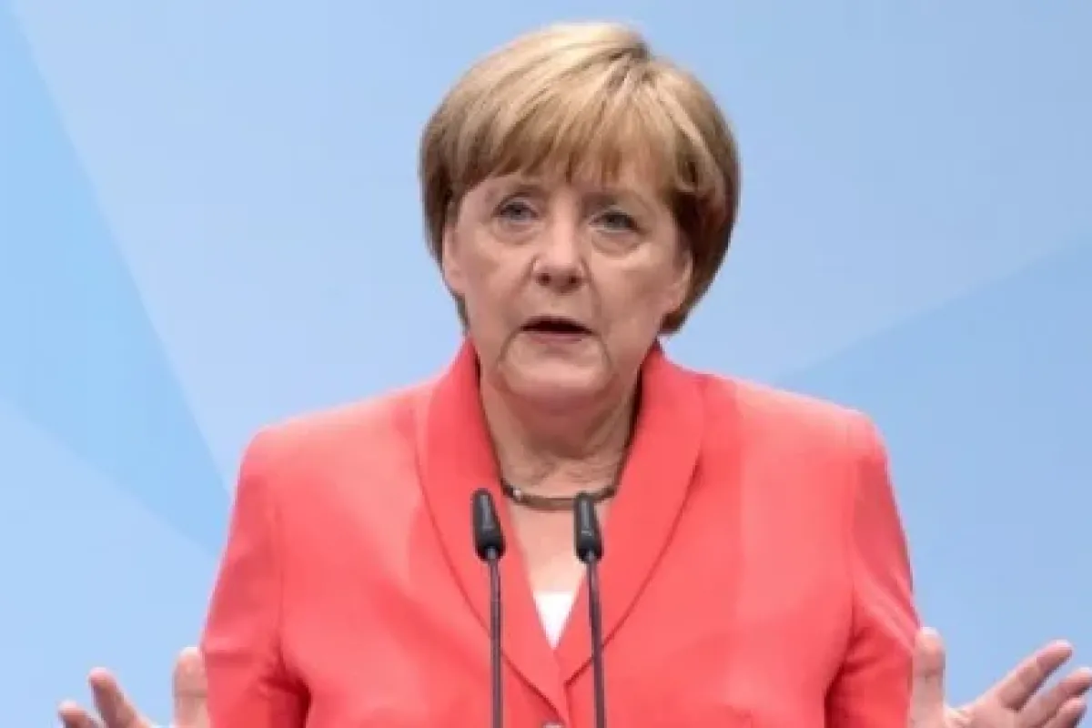 Angela Merkel: ’’Oy birliği ile kınıyoruz’’
