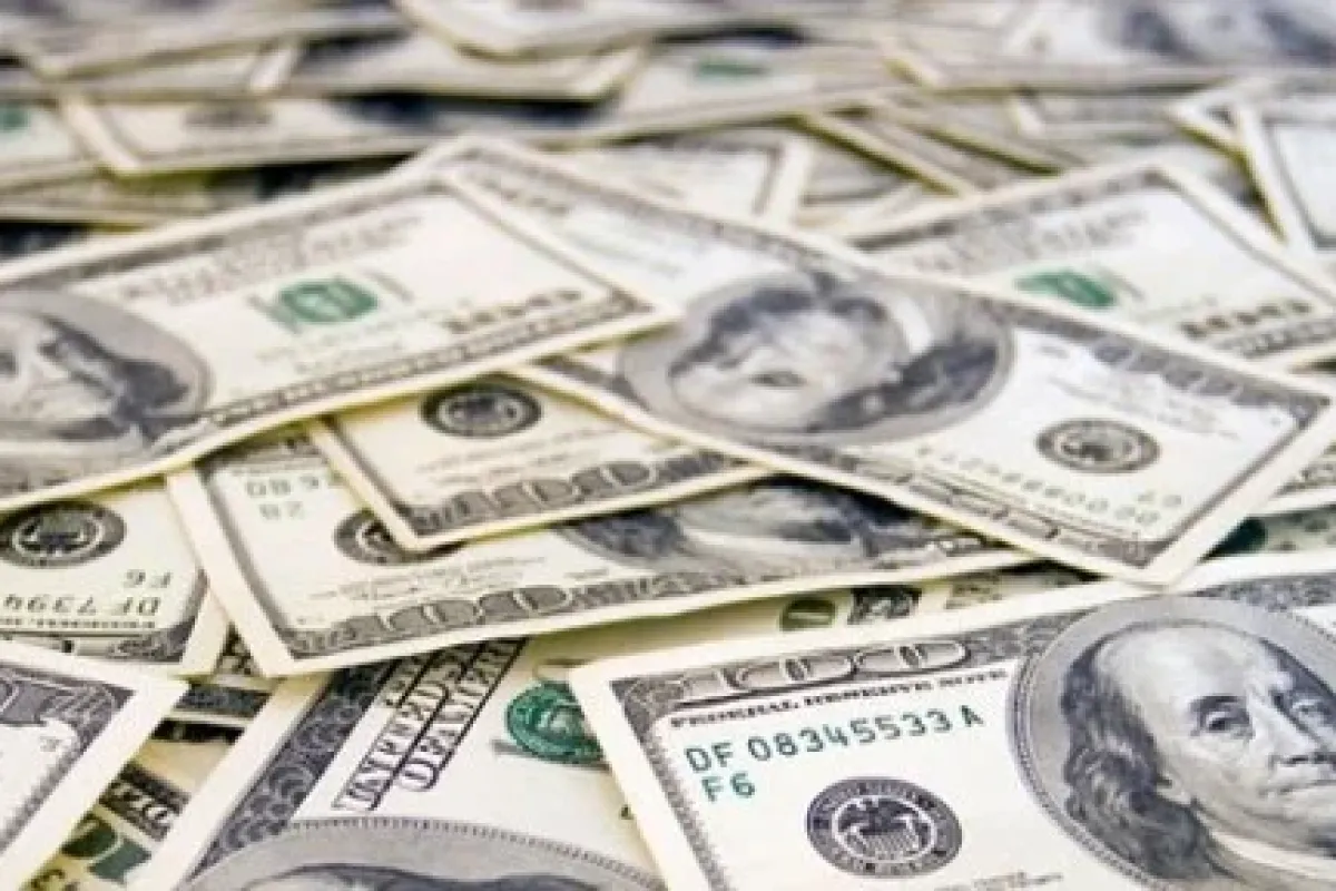 Dolar düşmeye devam ediyor