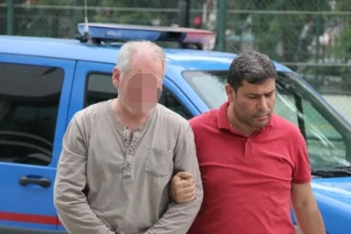 Müşteriye kötü davranan İranlı kalfasını hastanelik etti