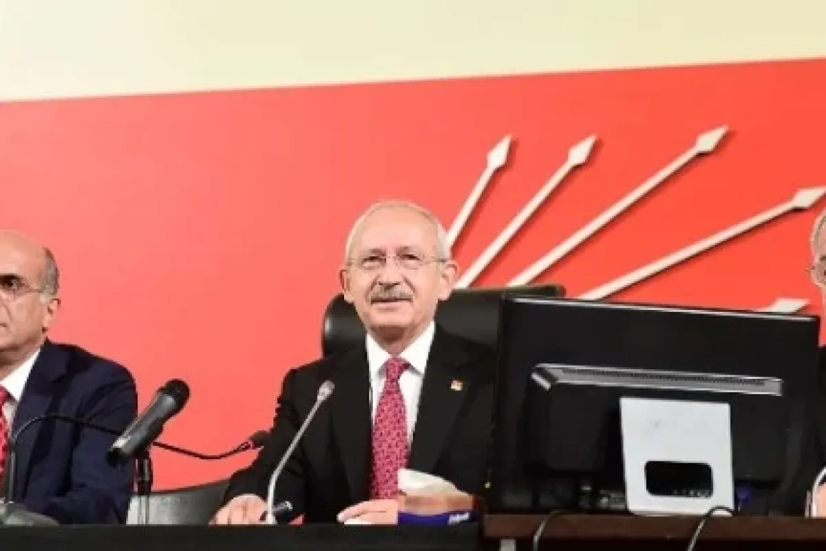 "Cumhurbaşkanı kesinlikle anayasal sınırların içine çekilmelidir"