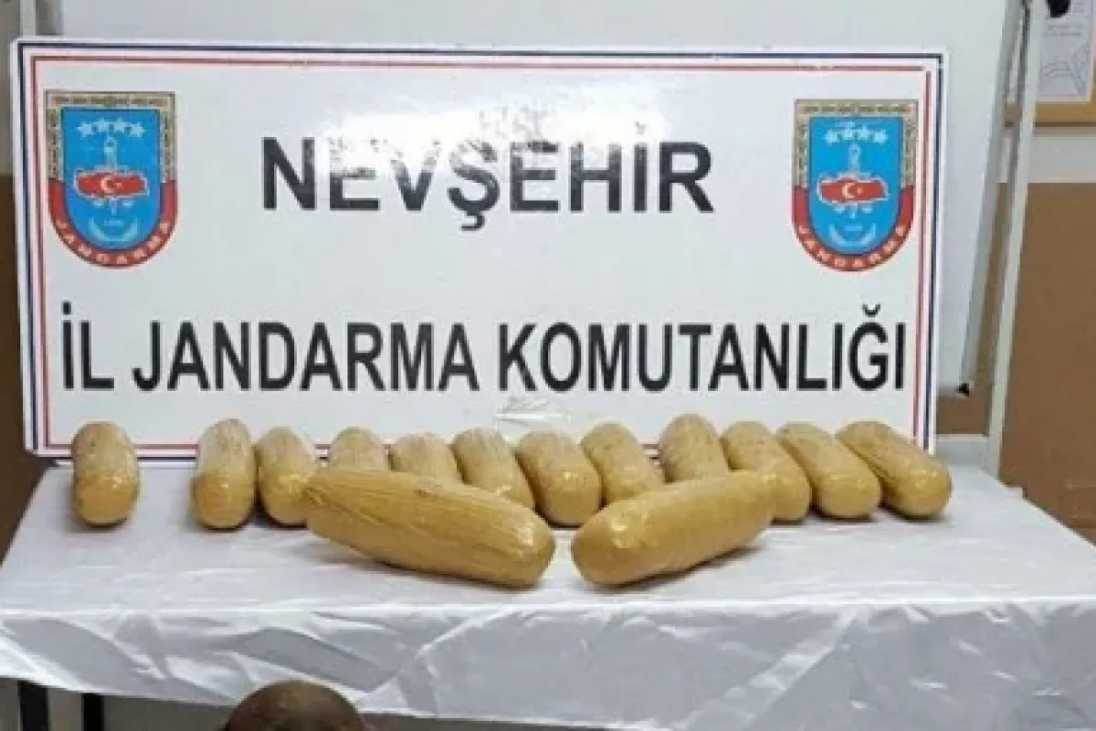 Peynir bidonlarının içinde esrar bulundu