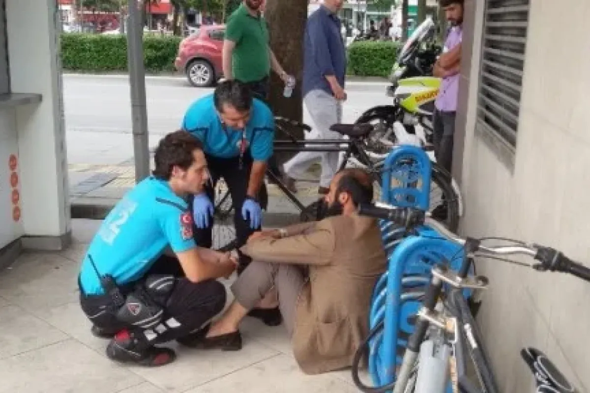 15 günlük açlık grevi sağlık ekiplerinin iknasıyla son buldu