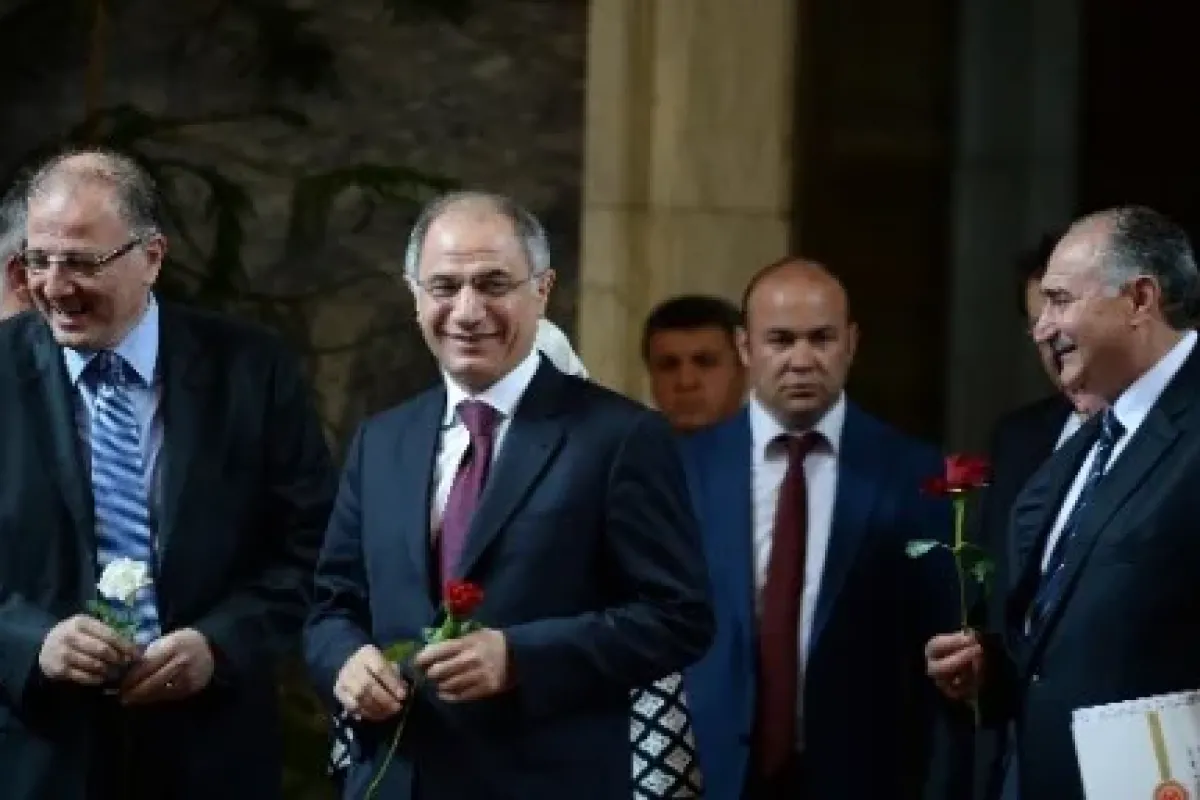 Eski Bakan Ala ve ünlü sanatçı Meclis’te kayıtlarını yaptırdı