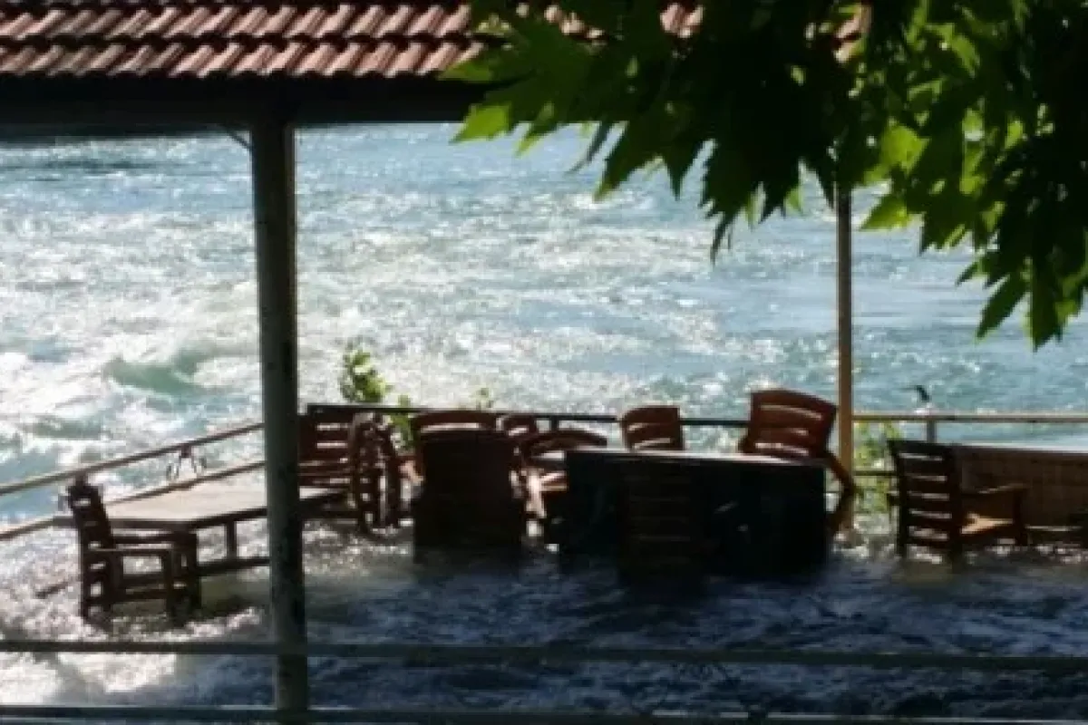 Manavgat şelalesi taştı
