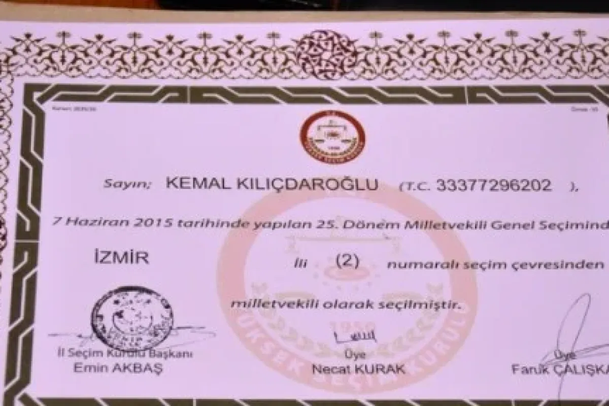 CHP lideri mazbatasını aldı