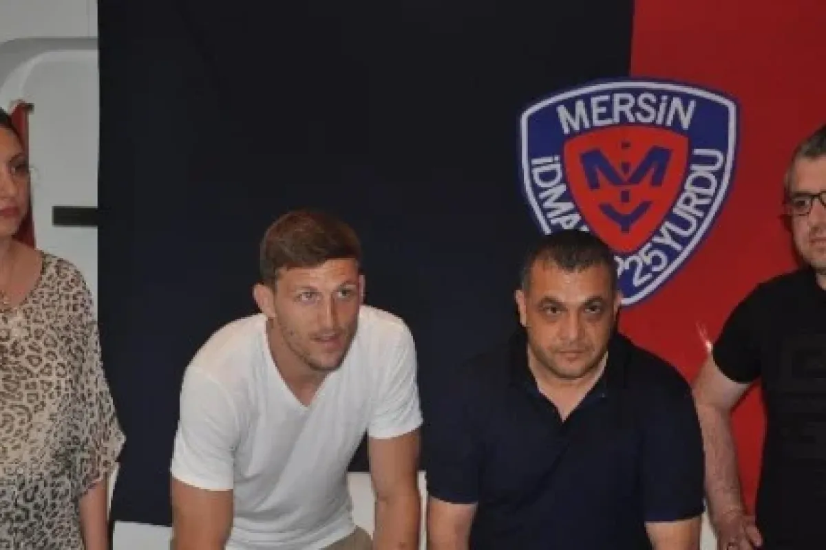 Mitrovic ile yeniden anlaştı